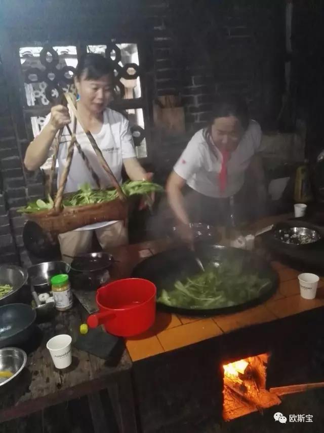 【愛心公益事跡錄】廣州丘總"懷感恩的心，走自己的路"