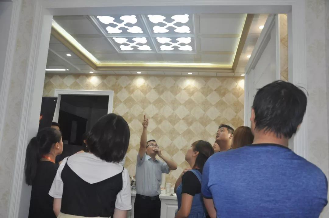 歐斯寶商學(xué)院“致勝終端營(yíng)銷培訓(xùn)會(huì)”火熱啟動(dòng)